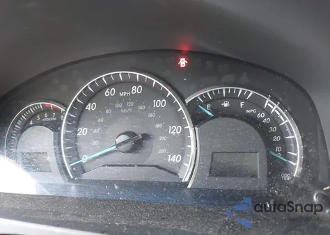 2014 Toyota Camry Xle z USA, uszkodzony, nr VIN 4T4BF1FK9ER362979